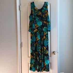 Lemon Way NWOT: Sleeveless jumpsuit. Colorful floral design. Size M